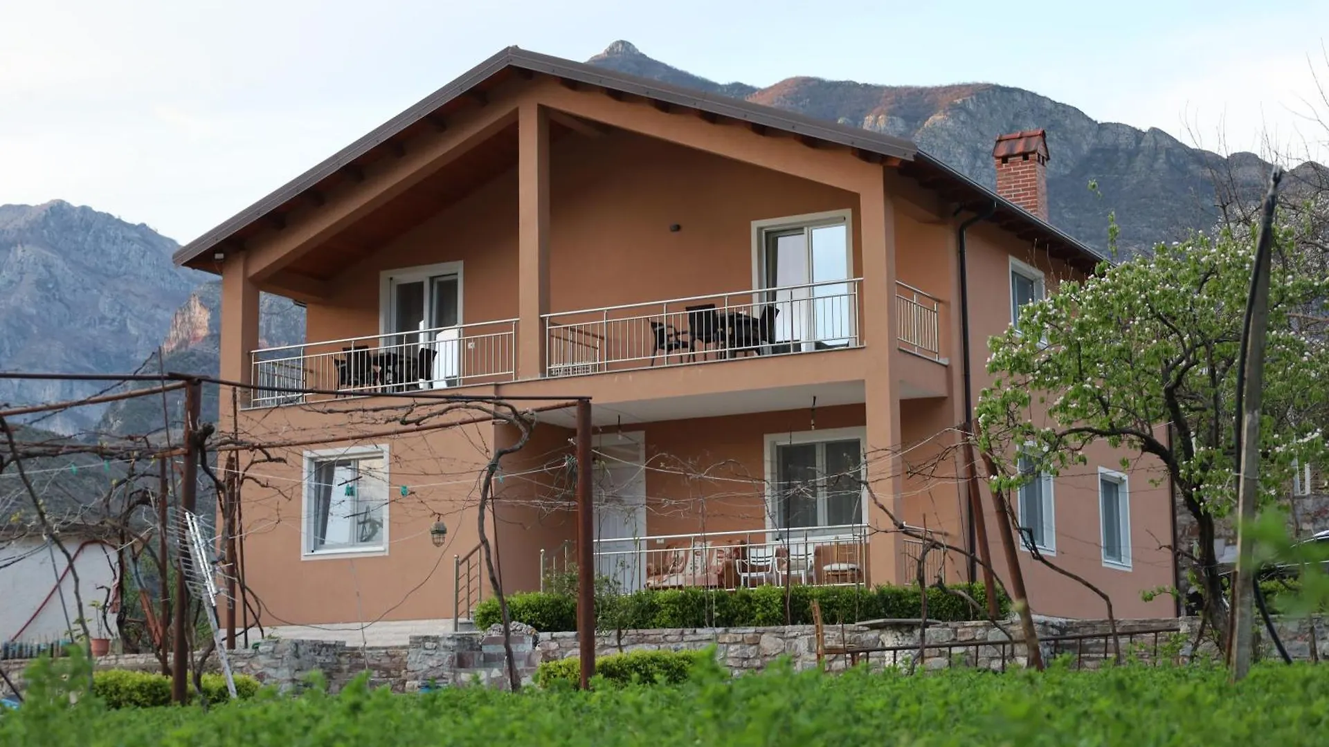 Koman_Lakeview_Apartments Shkodër